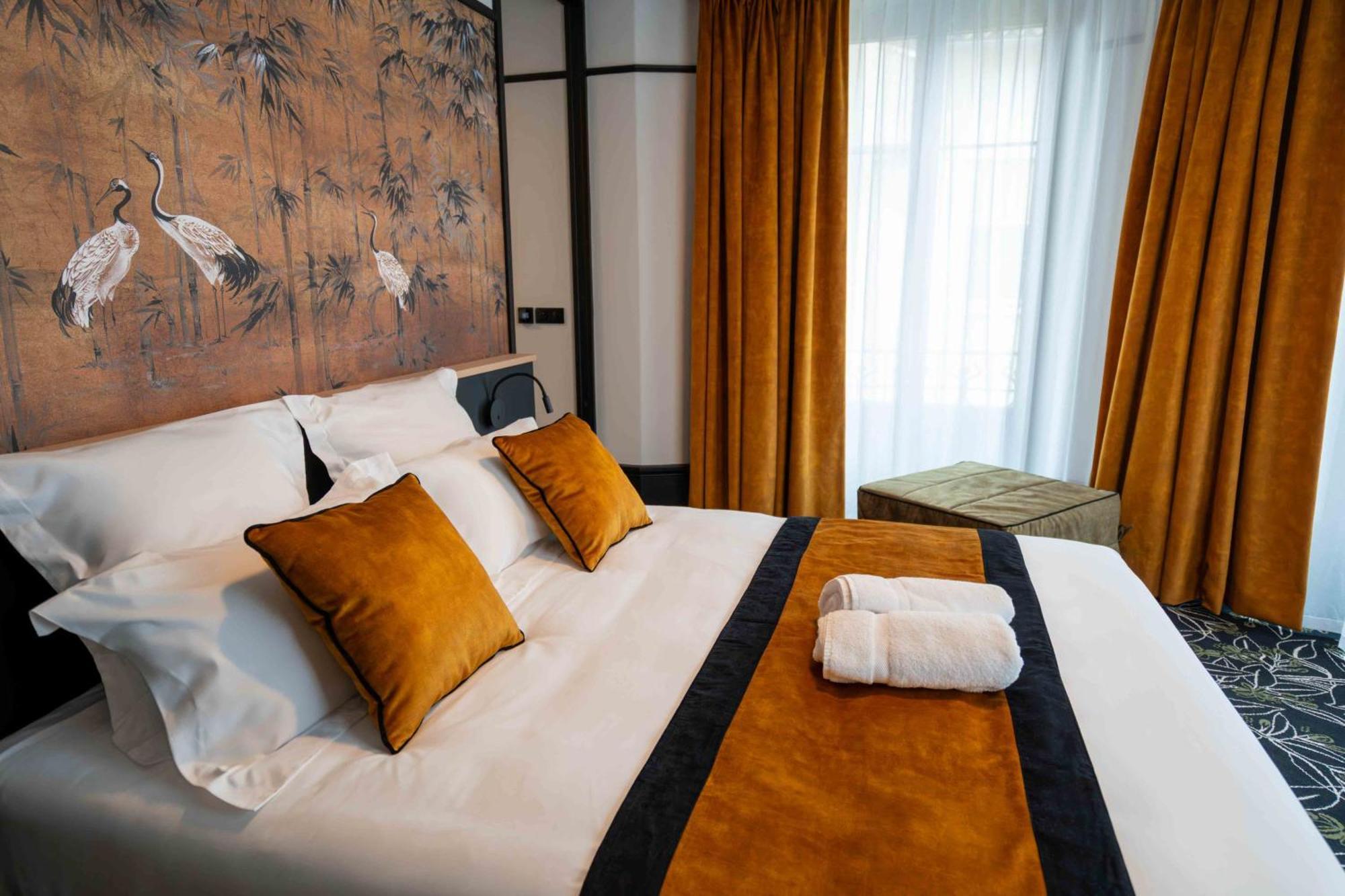 Hotel Et Restaurant Le Regina Le Puy-en-Velay Dış mekan fotoğraf