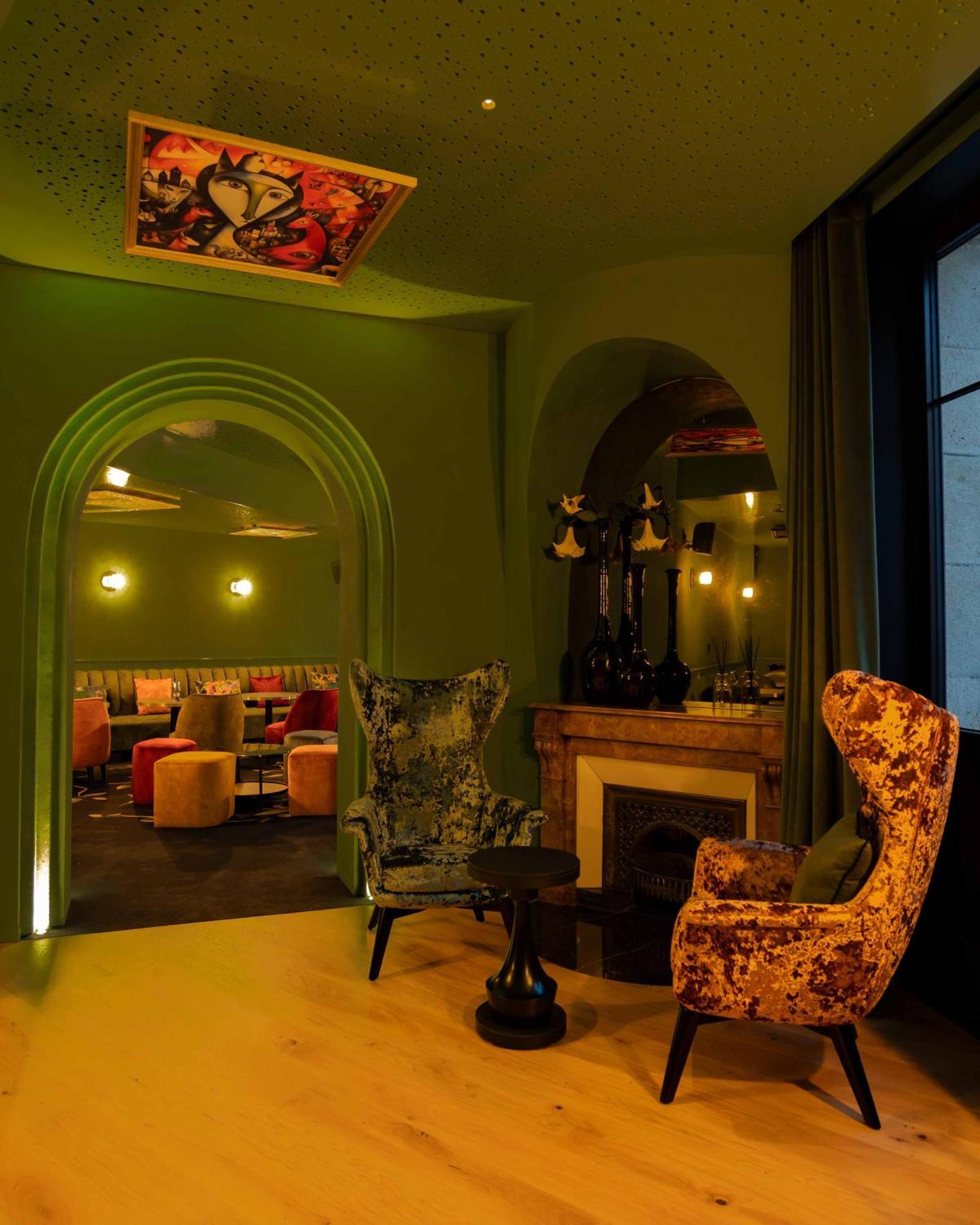 Hotel Et Restaurant Le Regina Le Puy-en-Velay Dış mekan fotoğraf